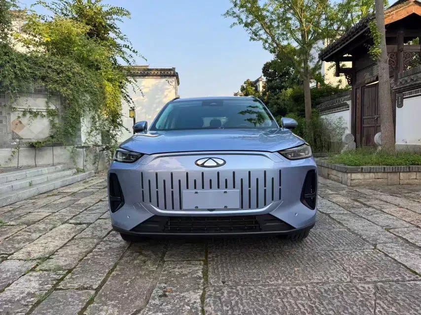 Chery Fengyun T9 2024 120 Long-Range Flagship Version 7 Seats Ternary Lithium — миниатюра 17