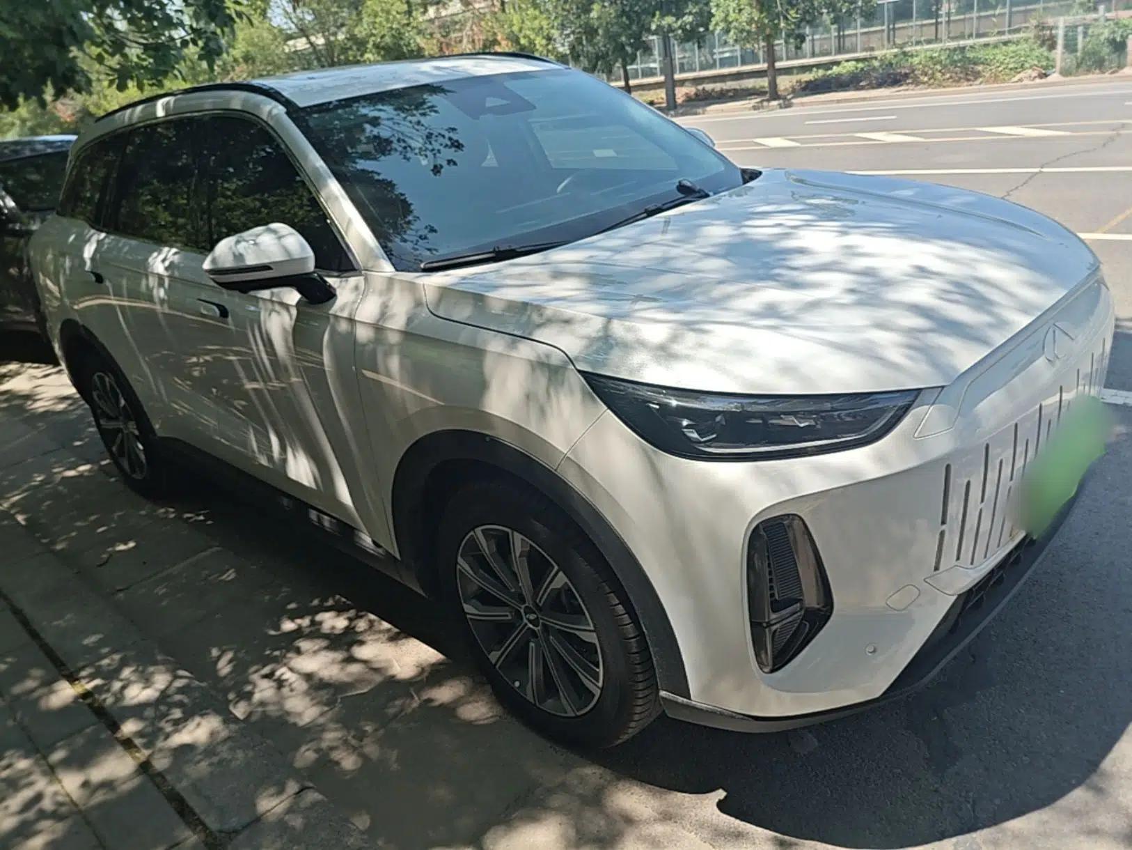Chery Fengyun T9 2025 120 Long-Range Luxury Version 5 Seats Lithium Iron Phosphate — миниатюра 3