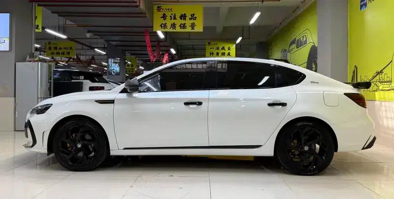 MG6 2021 Pro 1.5T Automatic Trophy Luxury Edition — миниатюра 3