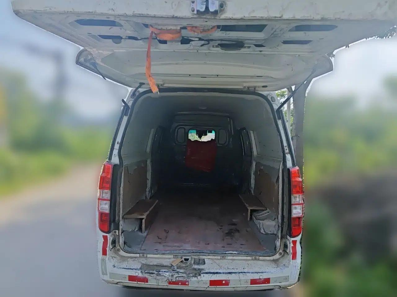 Farizon E5 2022 E5L Pure Electric Van with Guoxuan 39.9 kWh — миниатюра 19