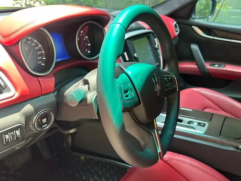 2014 Ghibli 3.0T Standard Edition — миниатюра 12