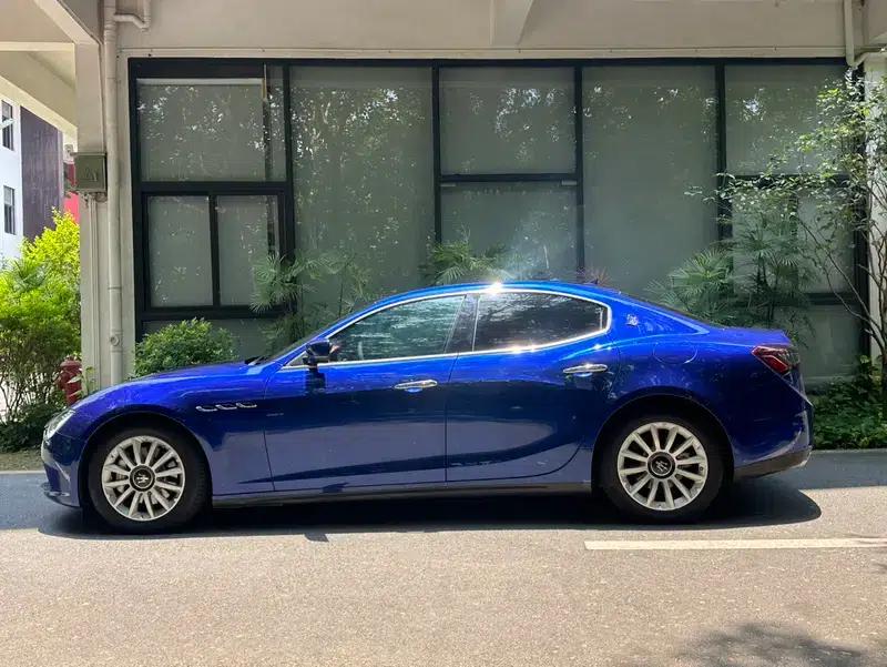 2014 Ghibli 3.0T Standard Edition — миниатюра 4