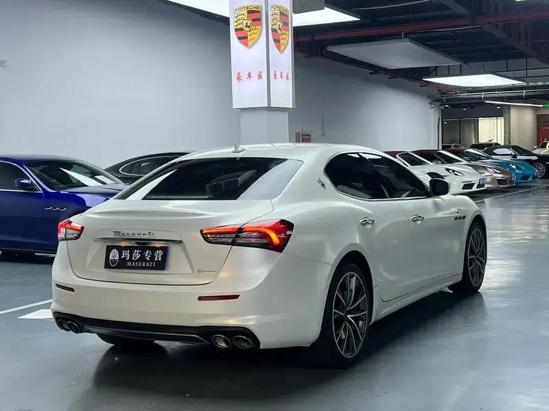2021 Ghibli 2.0T Edge Edition — миниатюра 4
