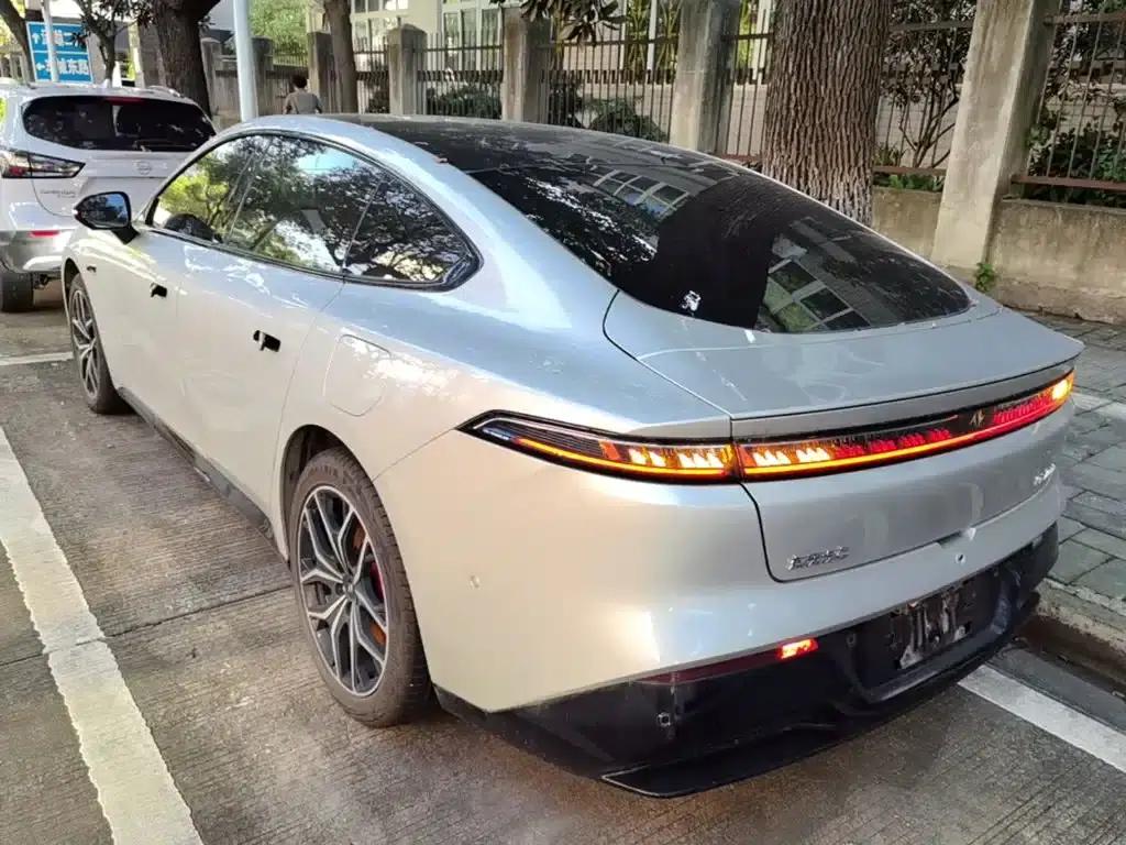 eπ007 2025 Pure Electric 565 AWD Max Navigator Edition — миниатюра 5