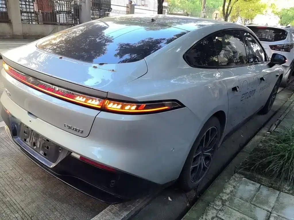 eπ007 2025 Pure Electric 565 AWD Max Navigator Edition — миниатюра 7