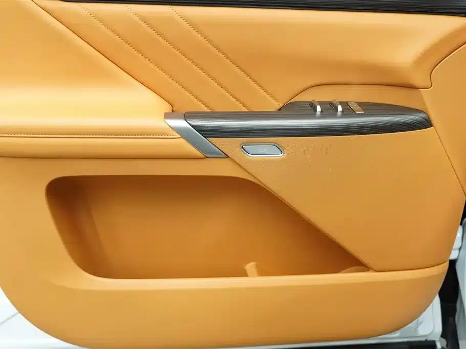 eπ008 2025 Model 636Ultra Ruyi Edition 5-seater — миниатюра 16