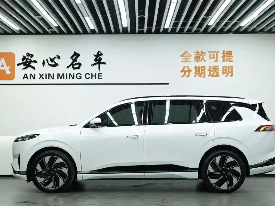 eπ008 2025 Model 636Ultra Ruyi Edition 5-seater — миниатюра 5