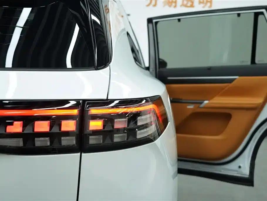 eπ008 2025 Model 636Ultra Ruyi Edition 5-seater — миниатюра 7