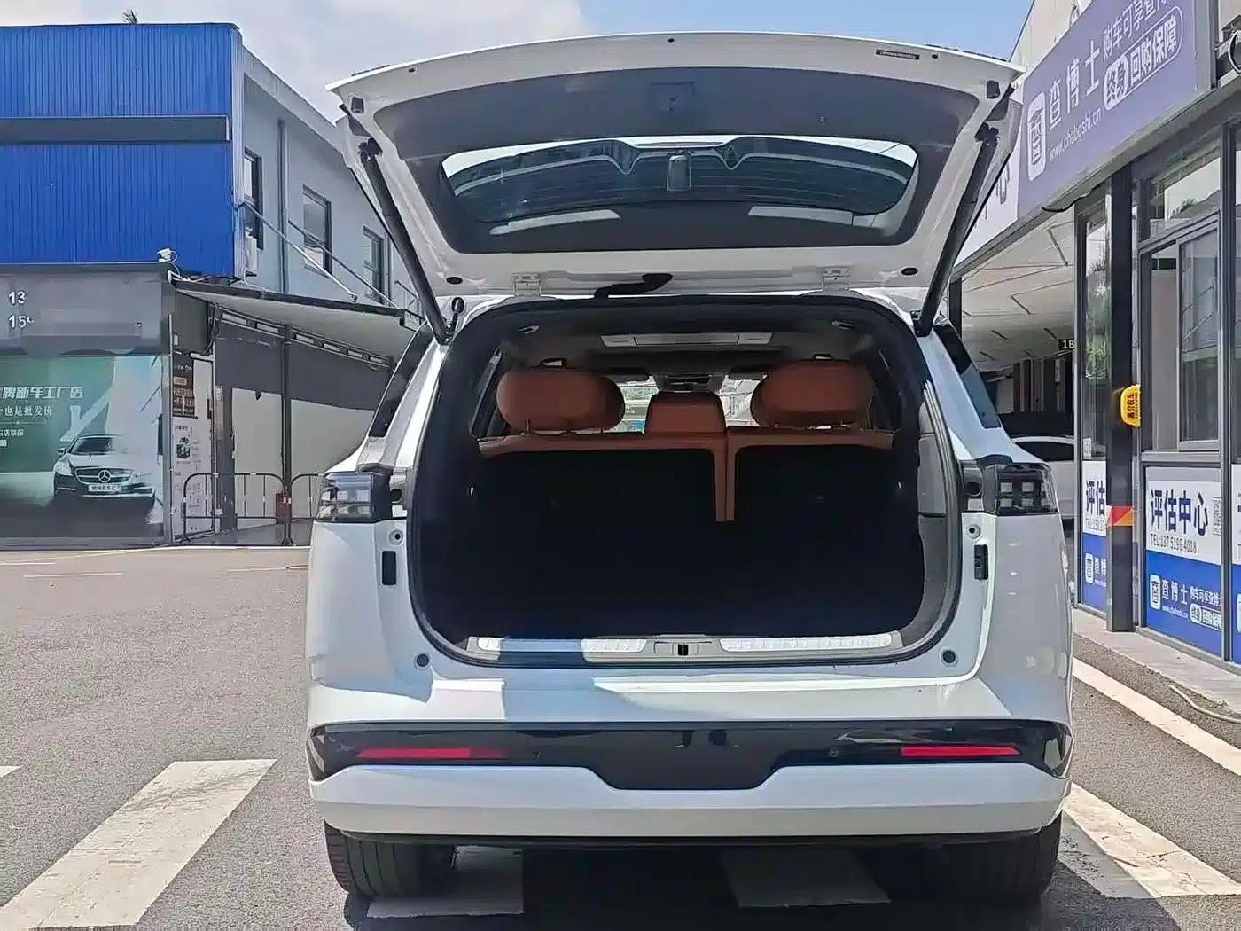 eπ008 2025 Model 210Ultra Extended Range Version 5-Seater — миниатюра 18