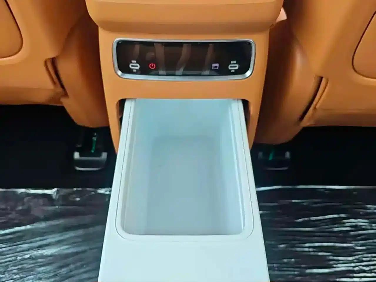 eπ008 2025 Model 210Ultra Extended Range Version 5-Seater — миниатюра 10