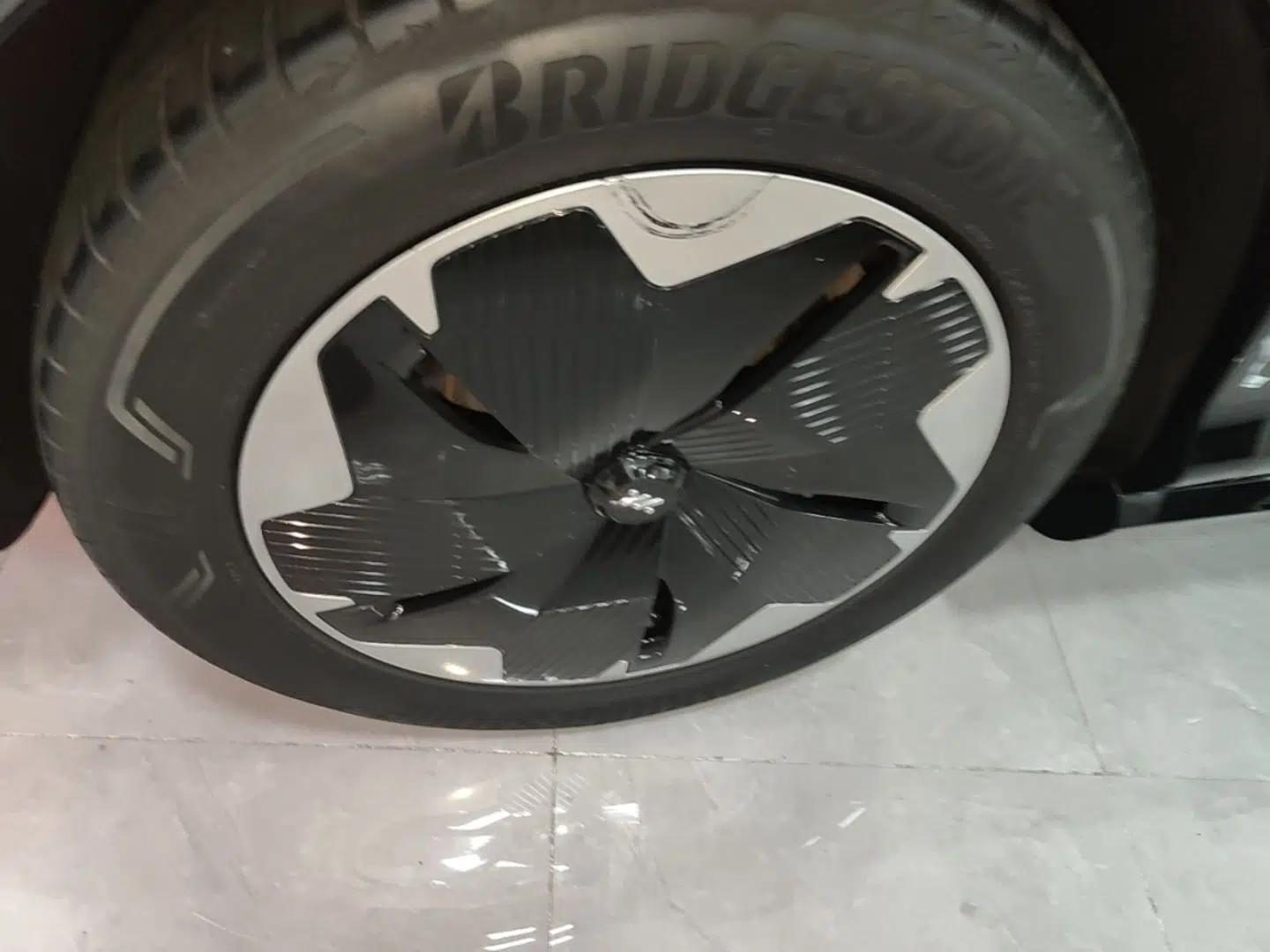 IM LS7 2023 90 kWh Elite Rear-Drive Version — миниатюра 11