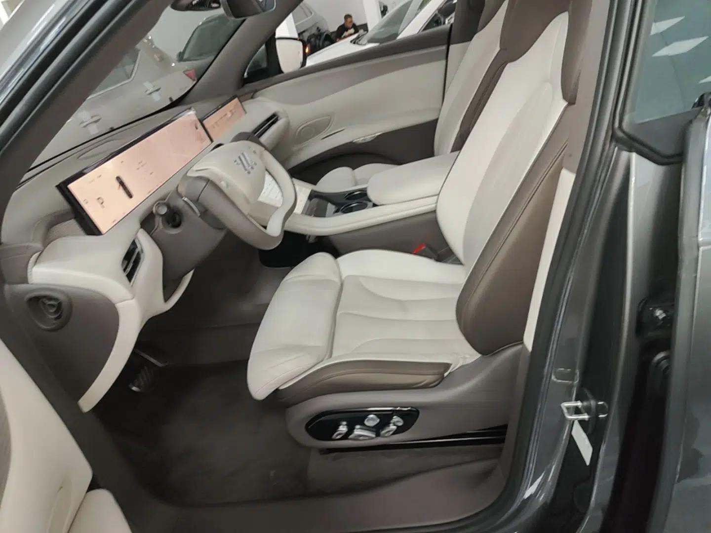 IM LS7 2023 90 kWh Elite Rear-Drive Version — миниатюра 17