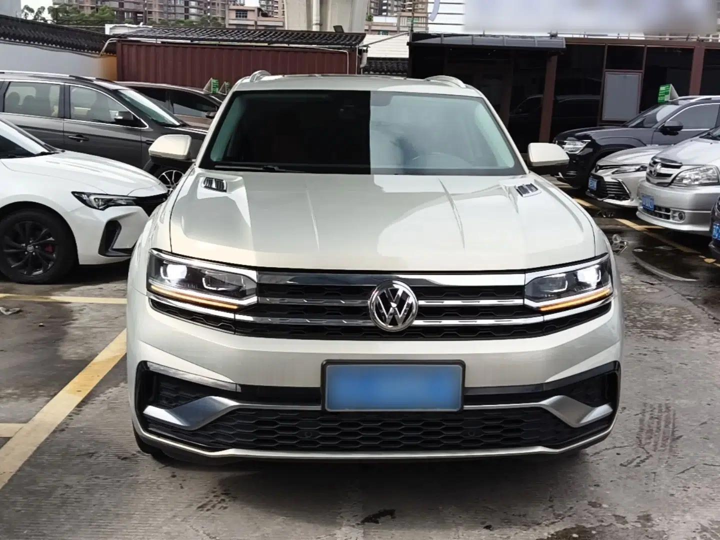 Volkswagen Teramont X 2020 Facelift 380TSI Four-Wheel Drive Luxury Edition — миниатюра 2