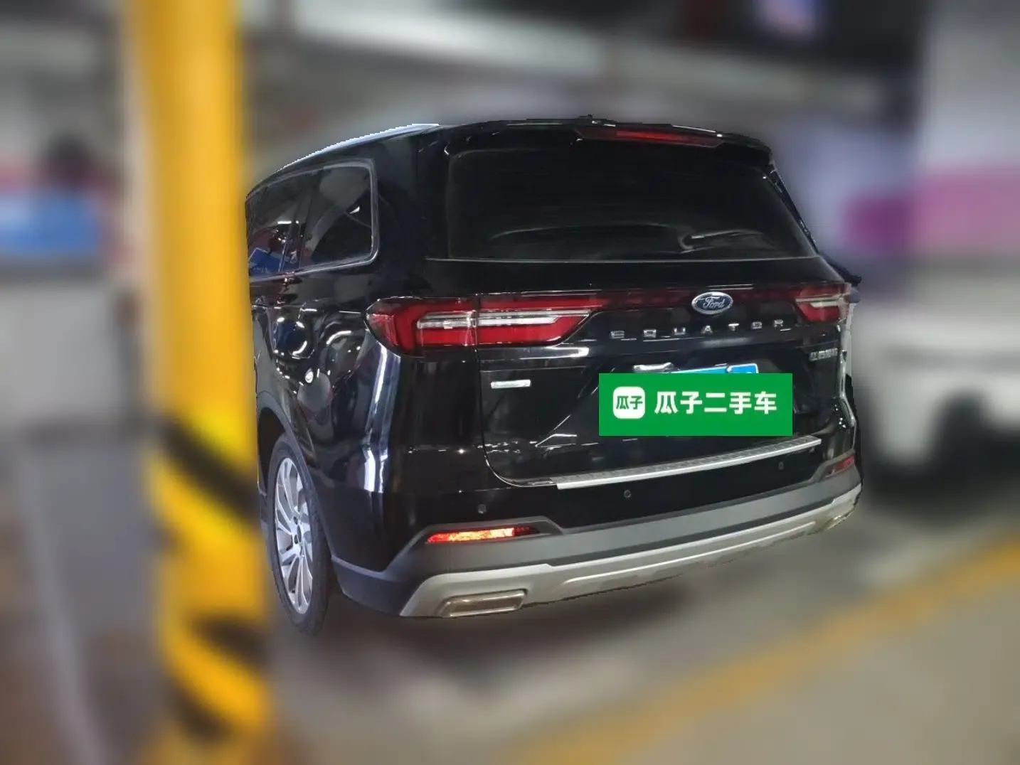 Ford Equator 2023 EcoBoost 225 Platinum Edition 7-Seater (2/3/2) — миниатюра 4