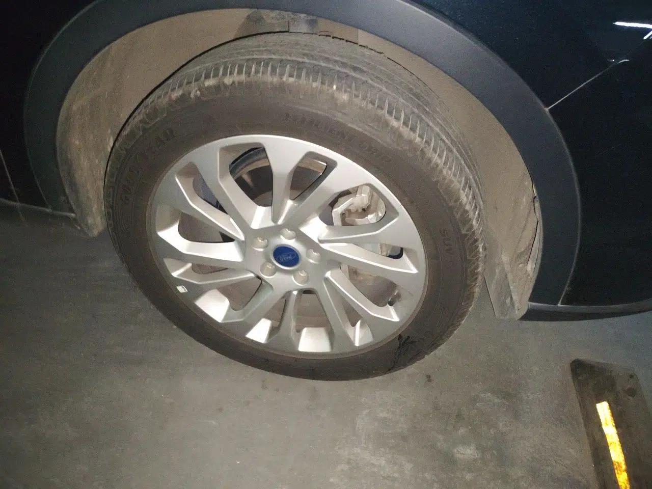 Ford Equator 2023 EcoBoost 225 Platinum Edition 7-Seater (2/3/2) — миниатюра 8
