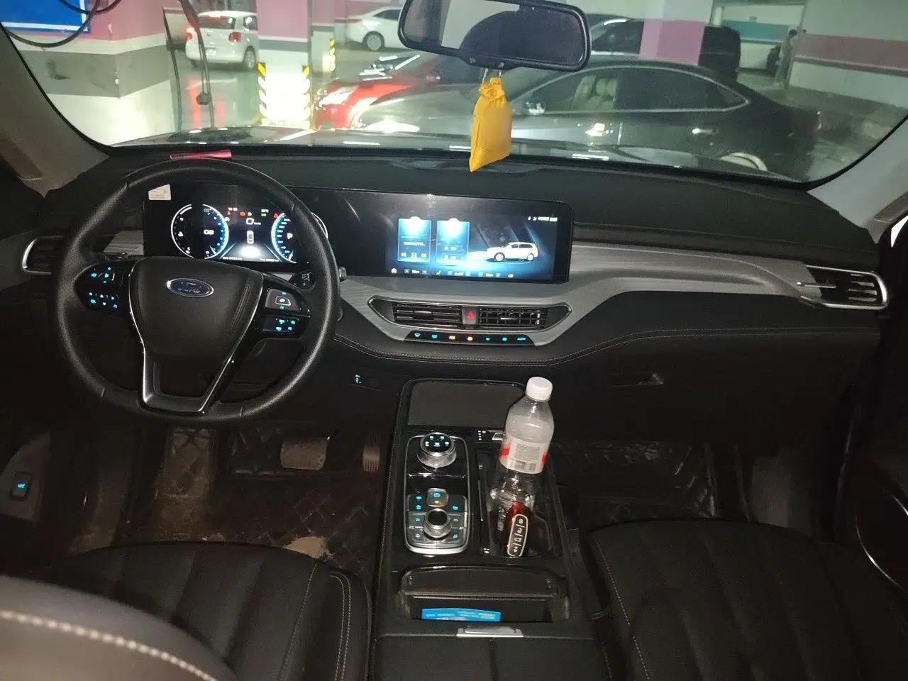 Ford Equator 2023 EcoBoost 225 Platinum Edition 7-Seater (2/3/2) — миниатюра 9