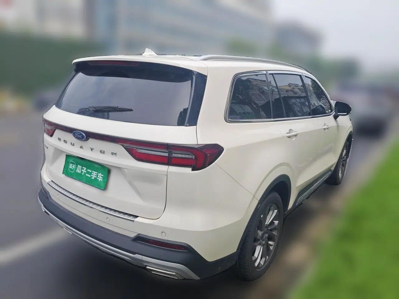 Ford Equator 2023 EcoBoost 225 Premier 7-Seater (2/2/3) — миниатюра 6