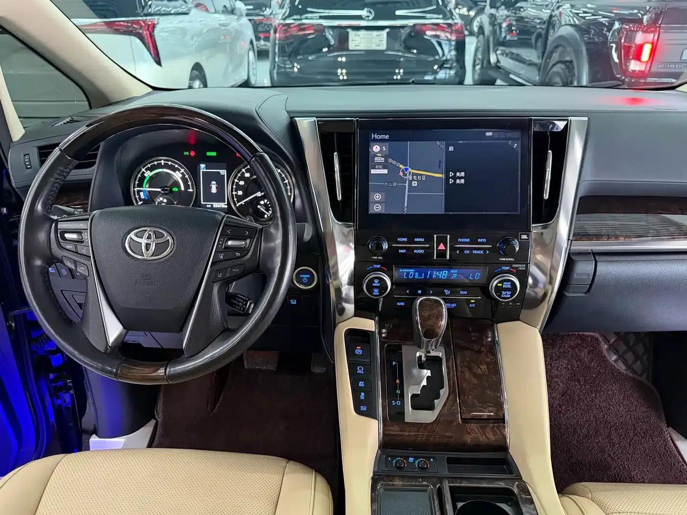 2021 Alphard Hybrid 2.5L Luxury Edition — миниатюра 14