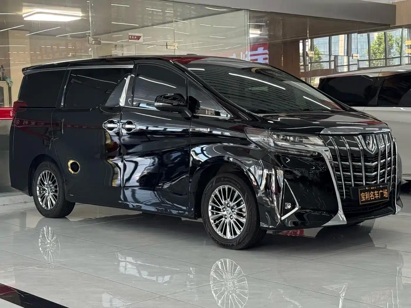 2021 Alphard Hybrid 2.5L Luxury Edition — миниатюра 18