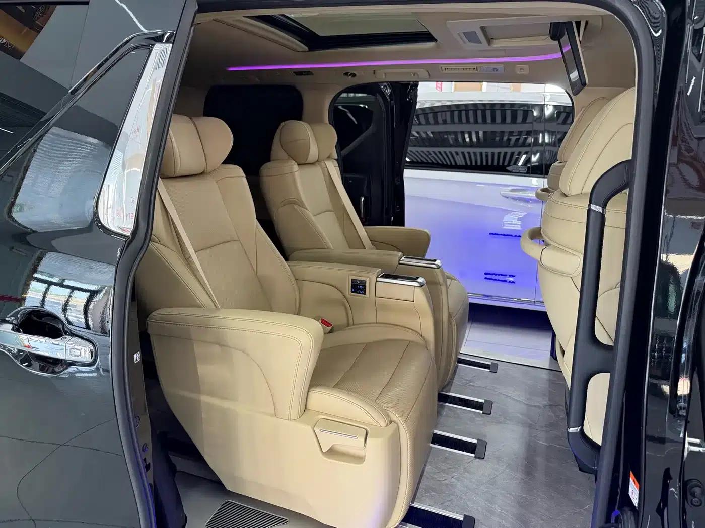 2021 Alphard Hybrid 2.5L Luxury Edition — миниатюра 9