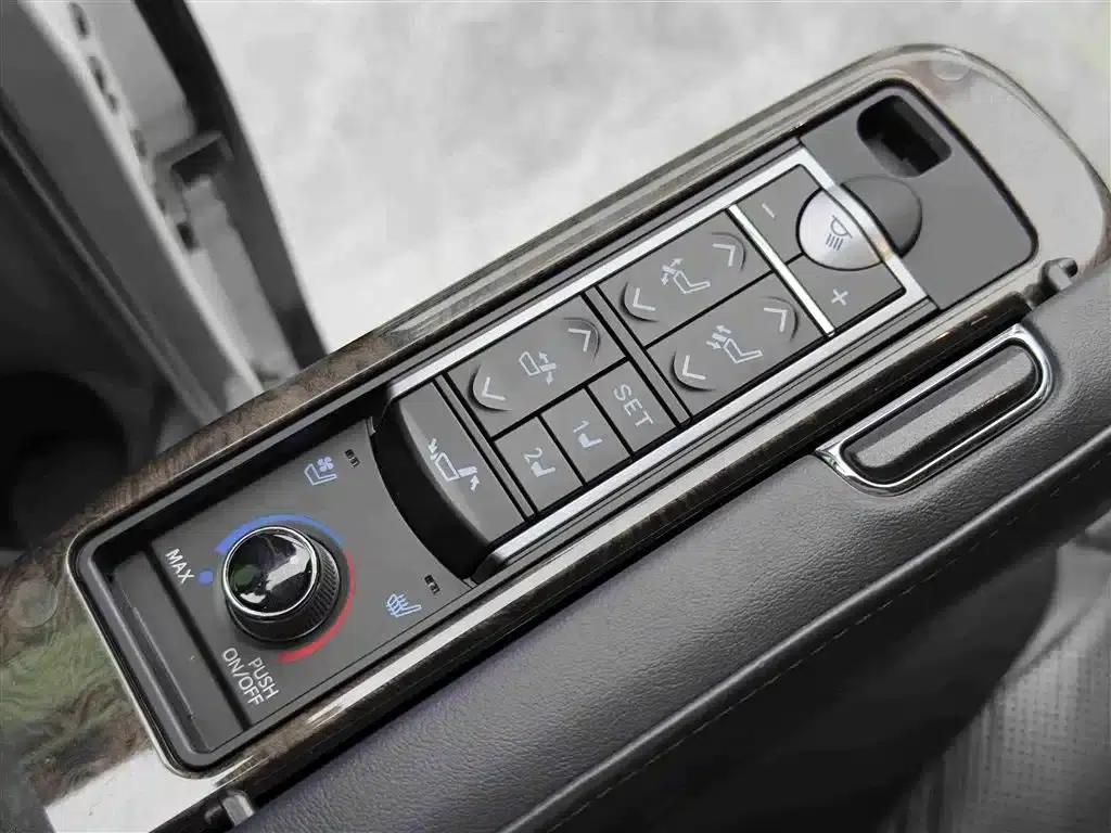 2020 Alphard Hybrid 2.5L Premium Edition — миниатюра 13