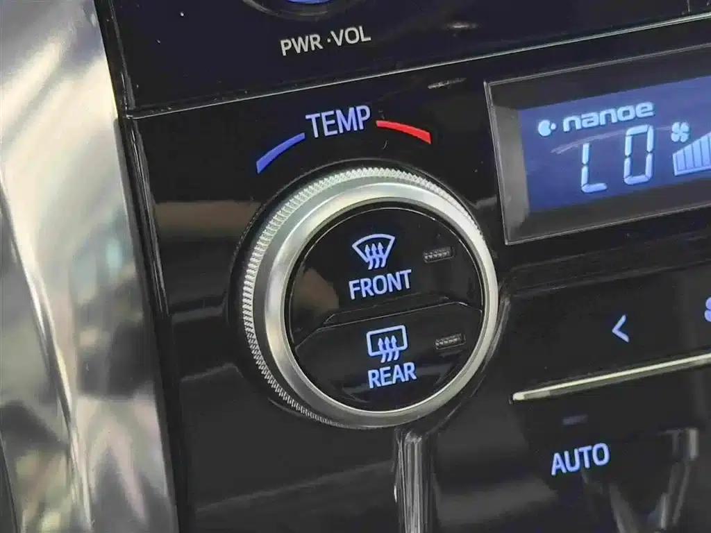 2020 Alphard Hybrid 2.5L Premium Edition — миниатюра 18