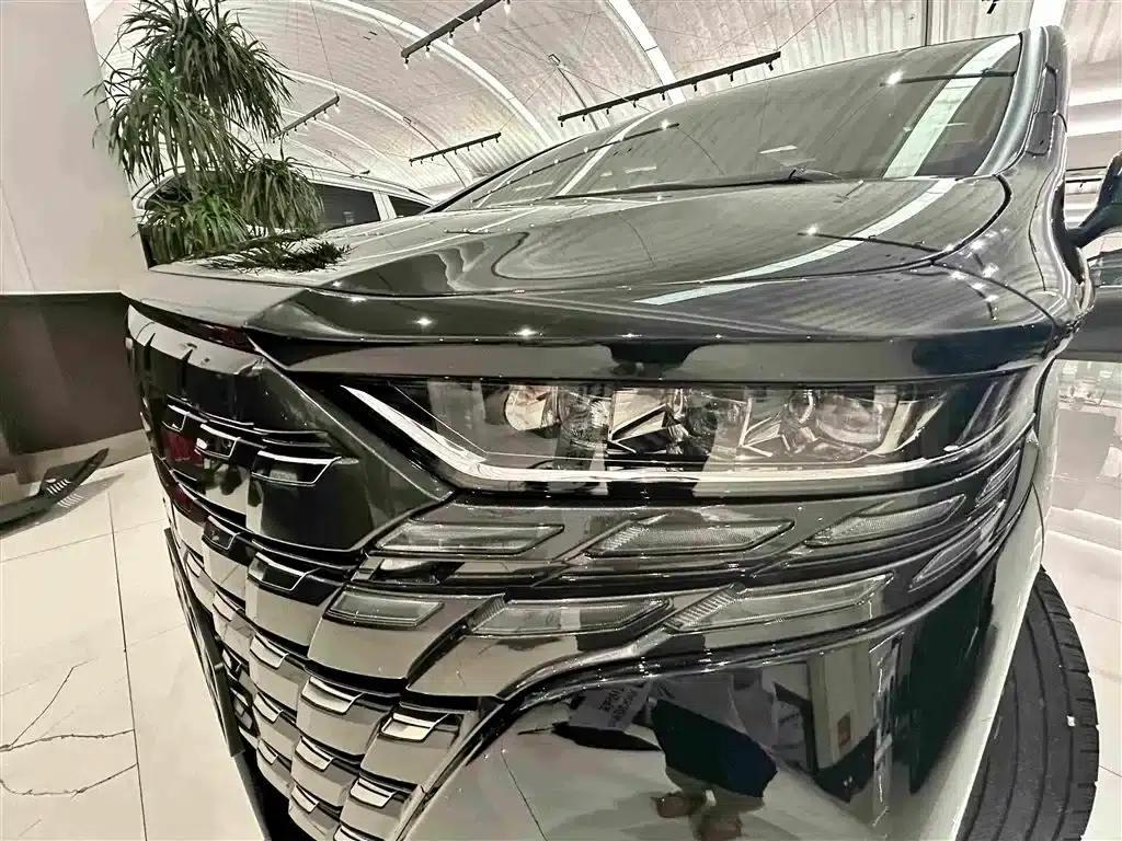 2024 Alphard Hybrid 2.5L Premium Edition — миниатюра 3