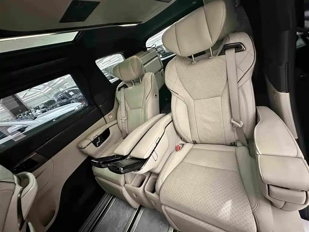 2024 Alphard Hybrid 2.5L Premium Edition — миниатюра 8