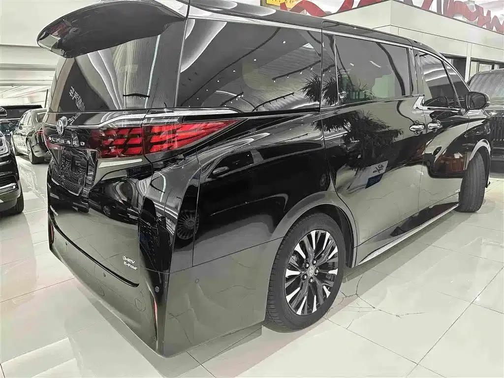 2024 Alphard Hybrid 2.5L Premium Edition — миниатюра 10