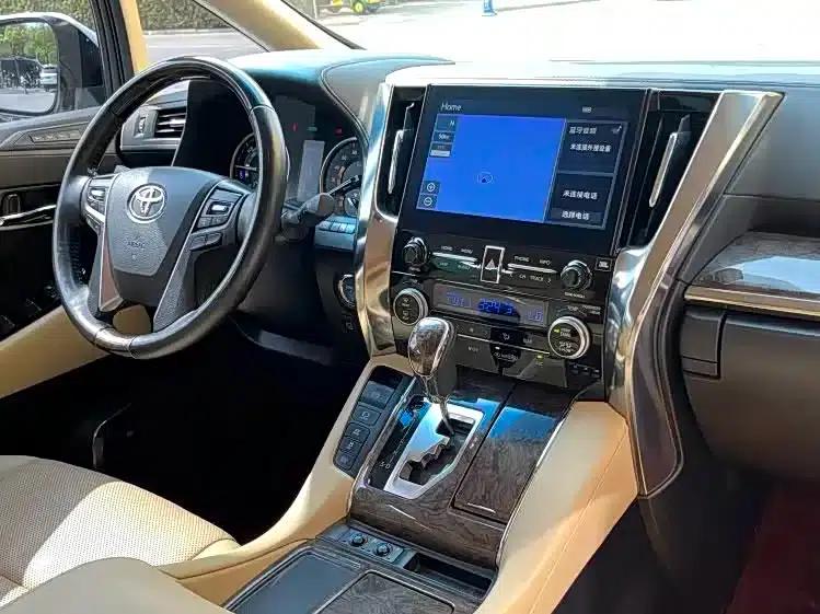 2021 Alphard Hybrid 2.5L Premium Edition — миниатюра 4