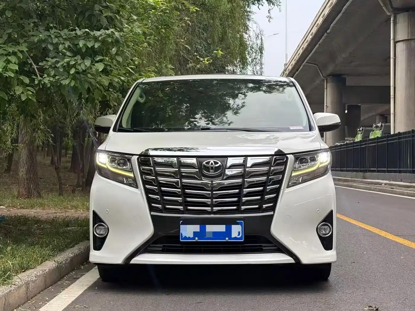 2015 Alphard 3.5L Luxury Edition — миниатюра 2