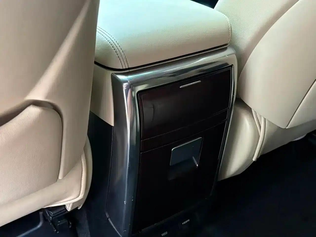 2015 Alphard 3.5L Luxury Edition — миниатюра 18