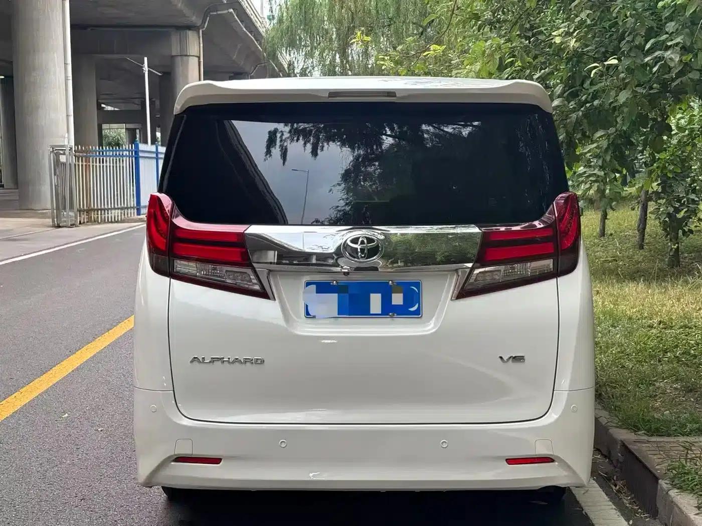 2015 Alphard 3.5L Luxury Edition — миниатюра 5