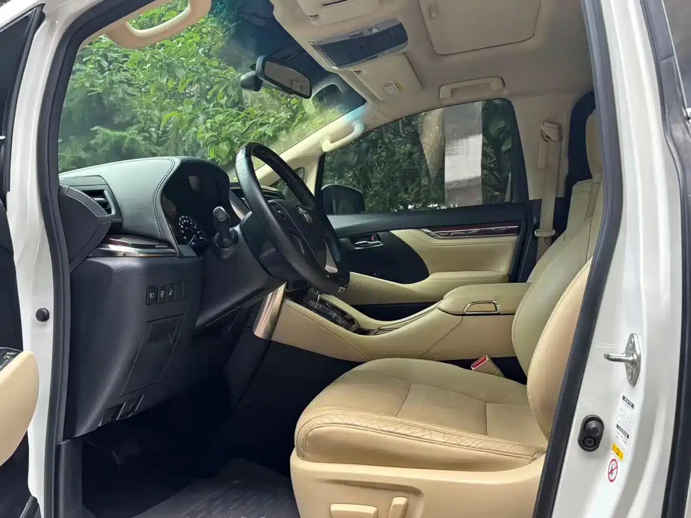 2015 Alphard 3.5L Luxury Edition — миниатюра 6