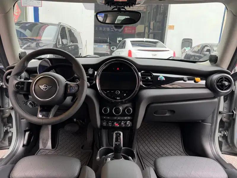 MINI 2022 2.0T COOPER S Artist — миниатюра 7