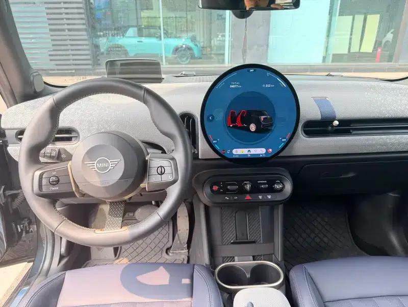 MINI 2025 2.0T COOPER S 5-Door Artist Edition — миниатюра 7