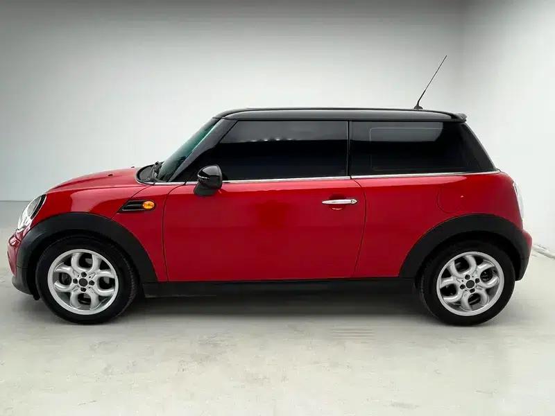 MINI 2013 1.6L ONE Limited Edition - First Model — миниатюра 4