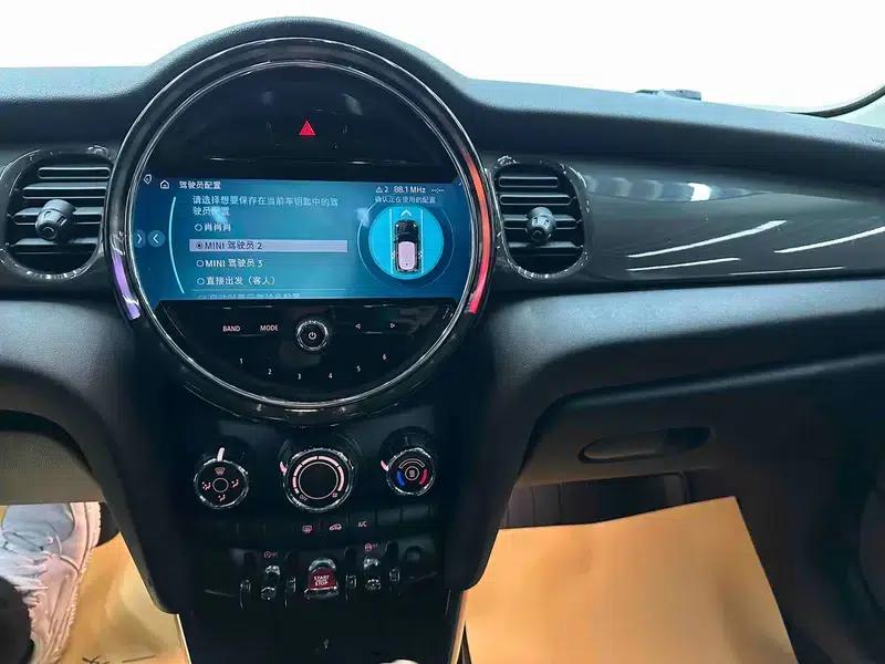 MINI 2022 Facelift 1.5T ONE — миниатюра 9
