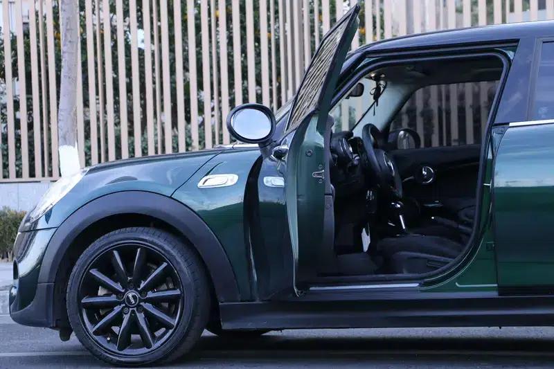 2016 MINI 2.0T COOPER S 5-door version — миниатюра 15