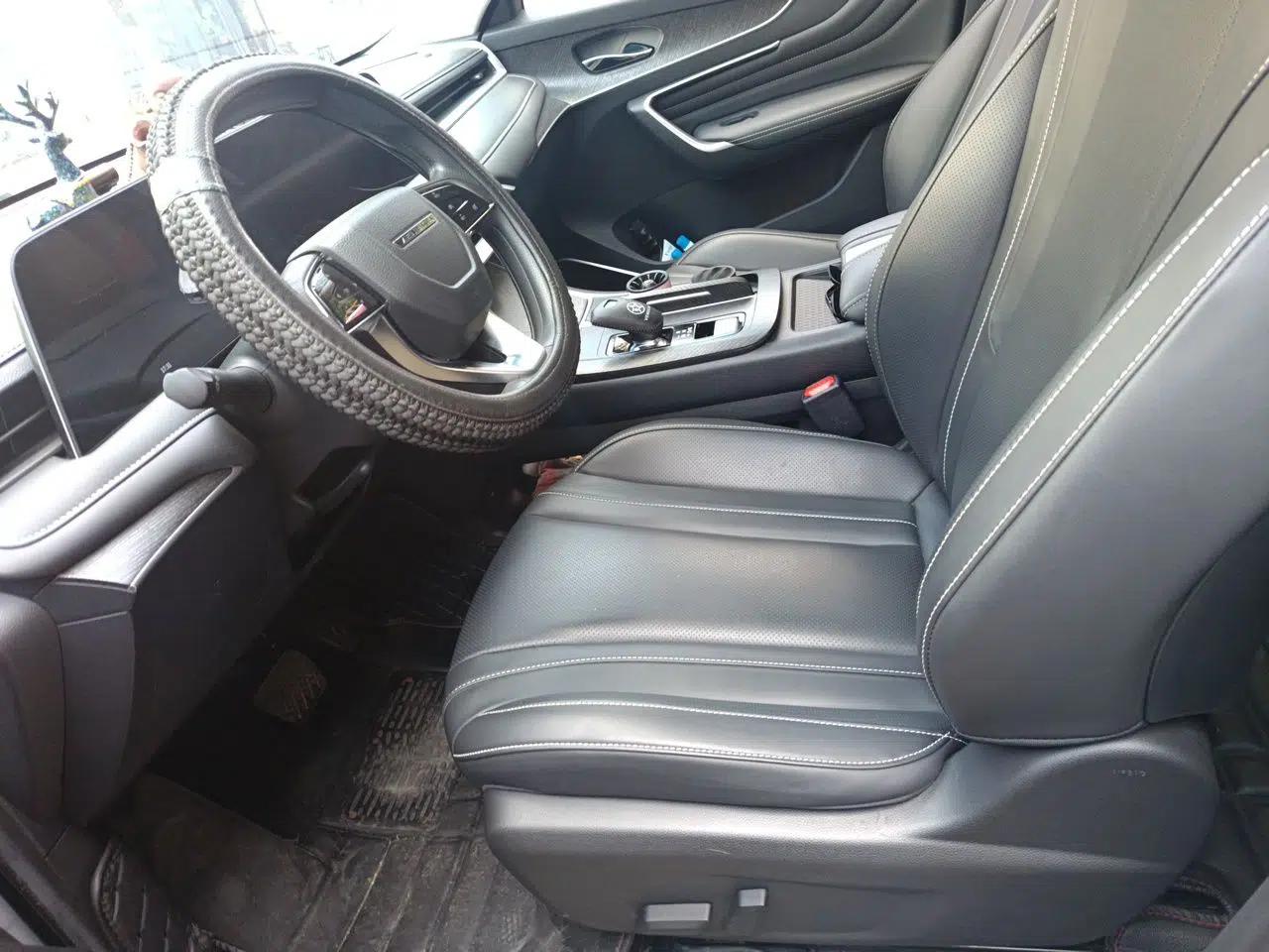 Venucia V 2022 260T Black Horse Edition · Idol — миниатюра 14