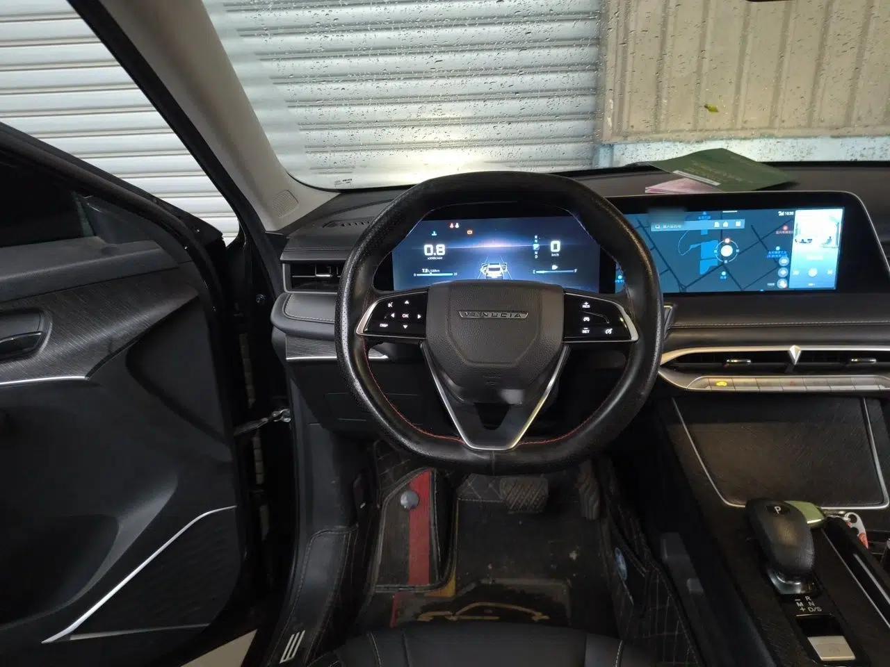 Venucia V 2022 260T Black Horse Edition · Idol — миниатюра 10