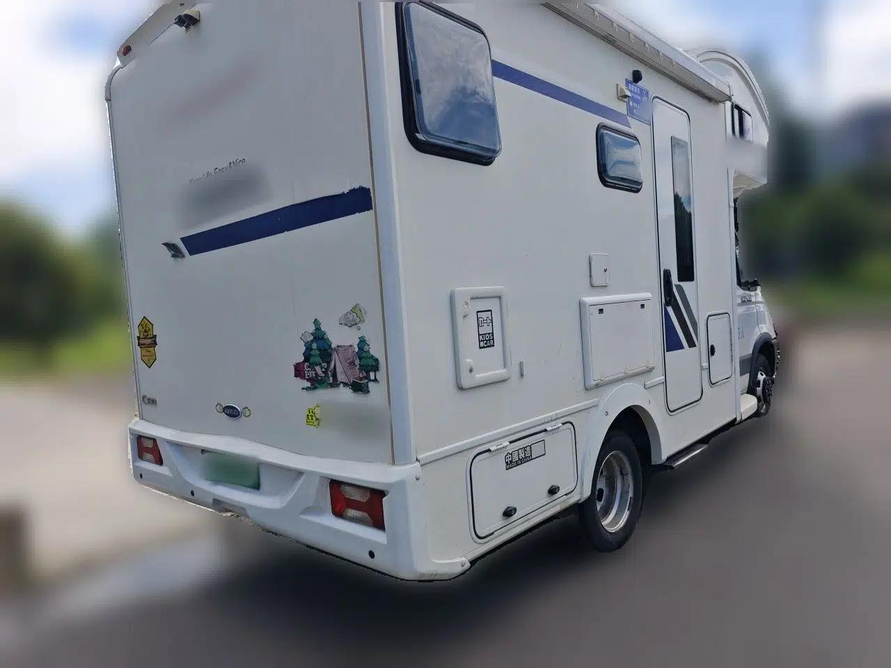 Iveco Eurocargo 2019 Kelenbinwei 3.0L 6‑Seater Converted RV — миниатюра 6