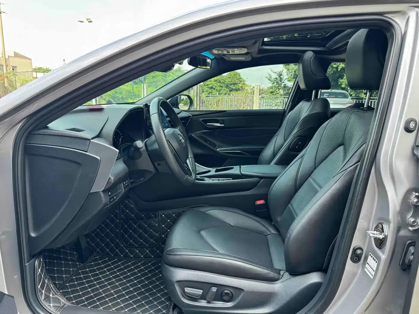 2022 Toyota Avalon 2.0L Luxury Edition — миниатюра 4