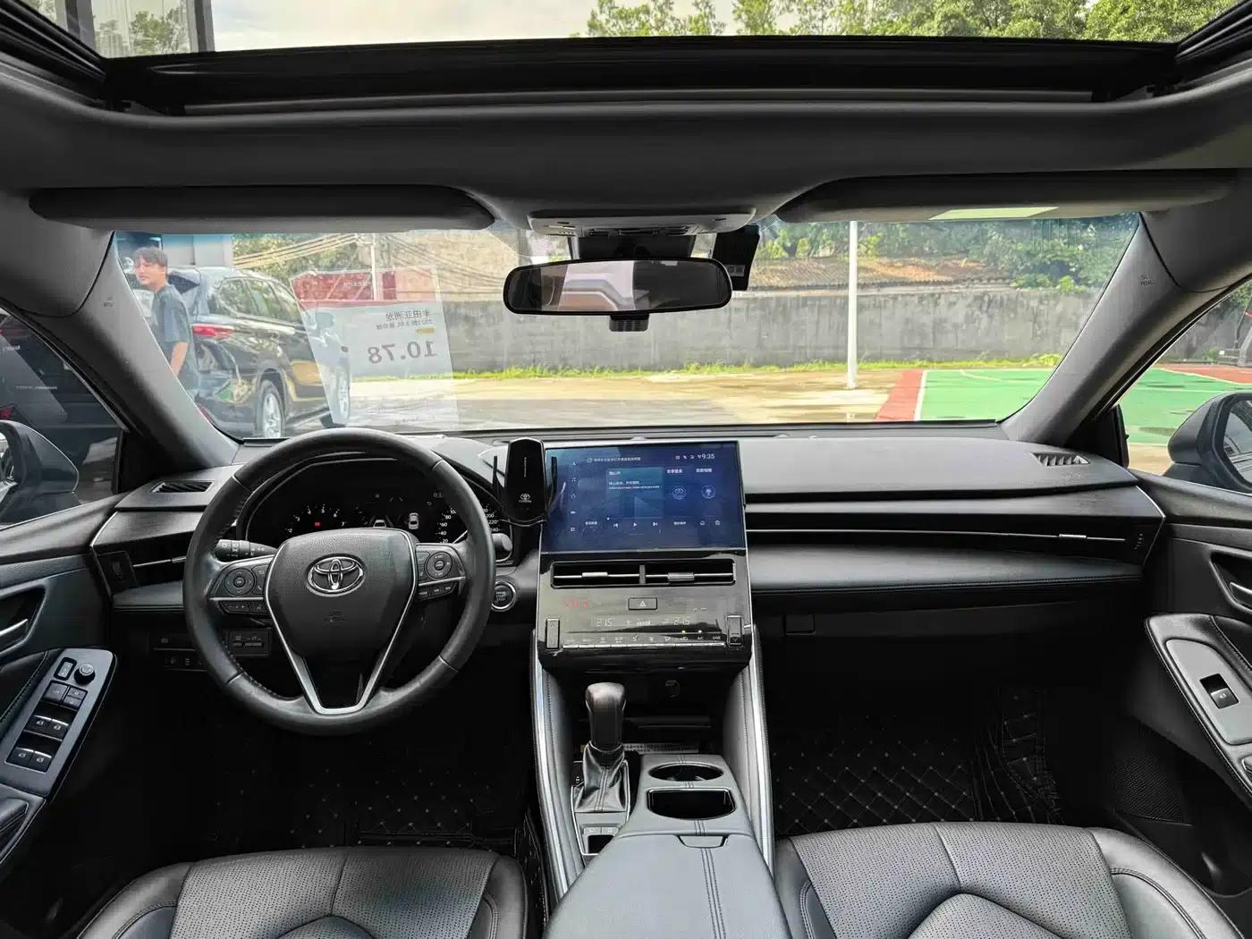 2022 Toyota Avalon 2.0L Luxury Edition — миниатюра 5
