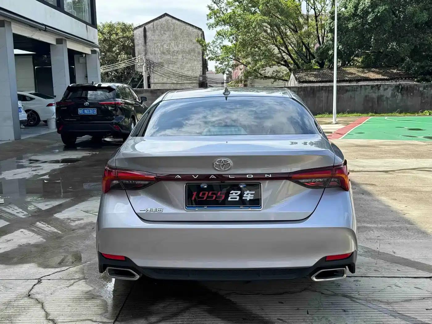 2022 Toyota Avalon 2.0L Luxury Edition — миниатюра 8