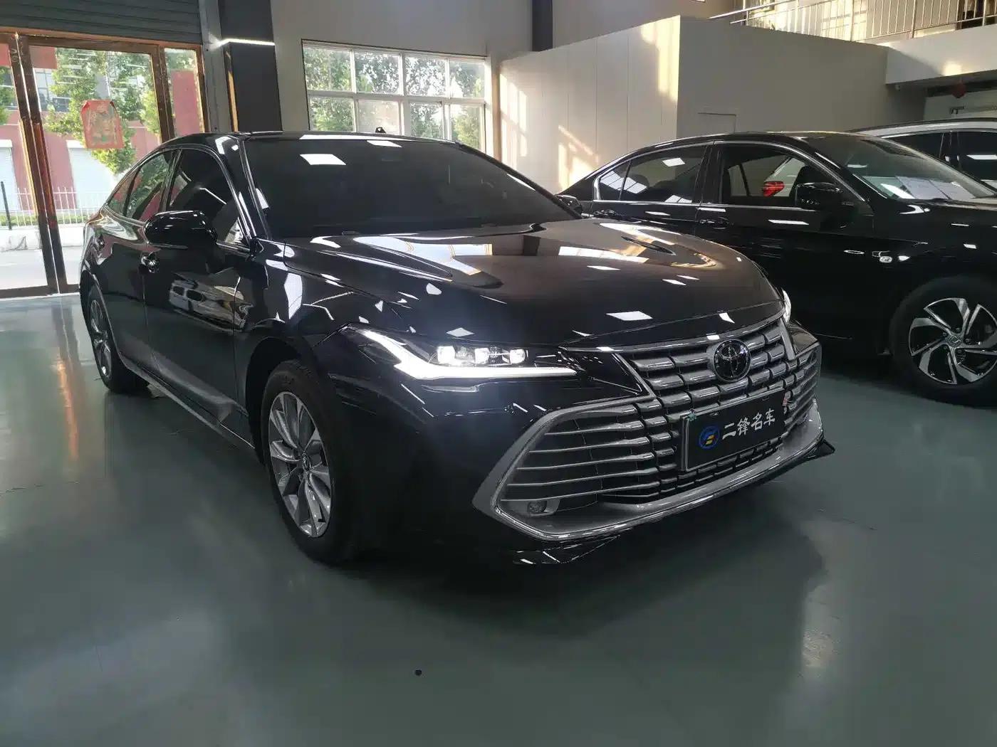 2024 Toyota Avalon 2.0L Entry-level Edition — миниатюра 2