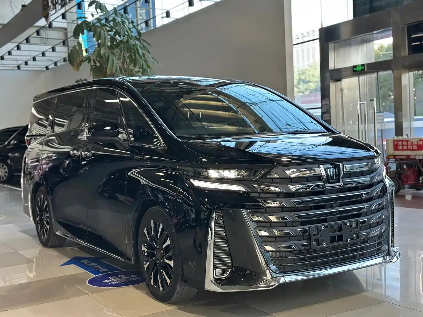 2023 Alphard Crown Hybrid 2.5L HV Supreme Edition — миниатюра 2
