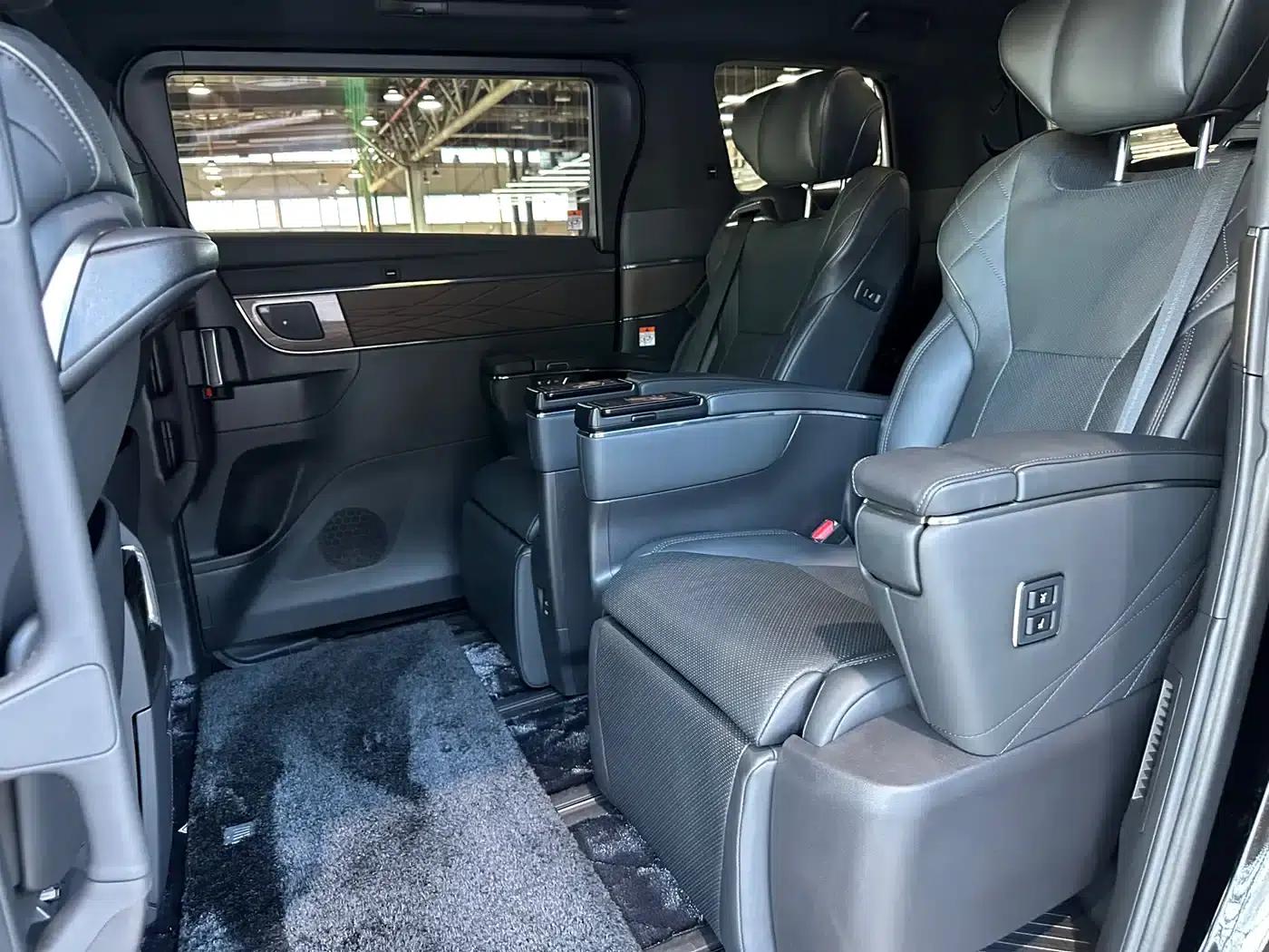 2023 Alphard Crown Hybrid 2.5L HV Supreme Edition — миниатюра 11