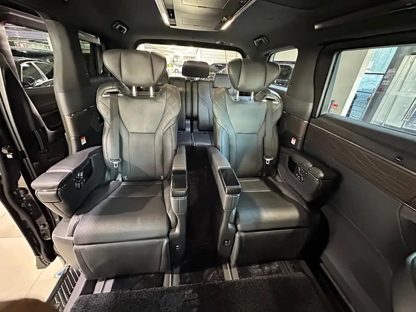 2023 Alphard Crown Hybrid 2.5L HV Supreme Edition — миниатюра 16