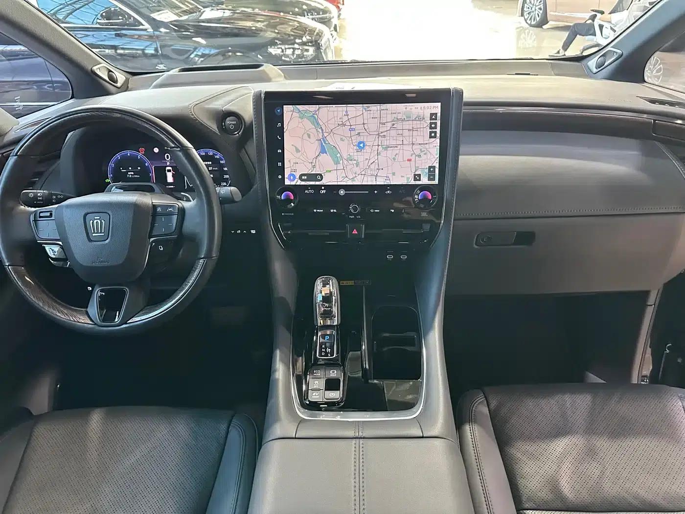 2023 Alphard Crown Hybrid 2.5L HV Supreme Edition — миниатюра 18